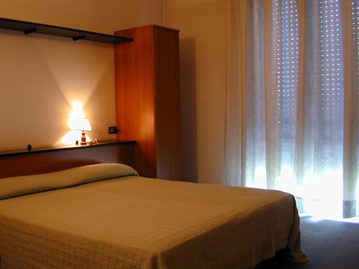 Aer Hotel Malpensa Oleggio Zimmer foto